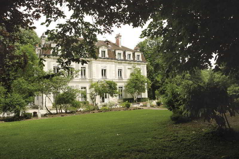 Château de La Dame Blanche - Logis Geneuille Exterior foto